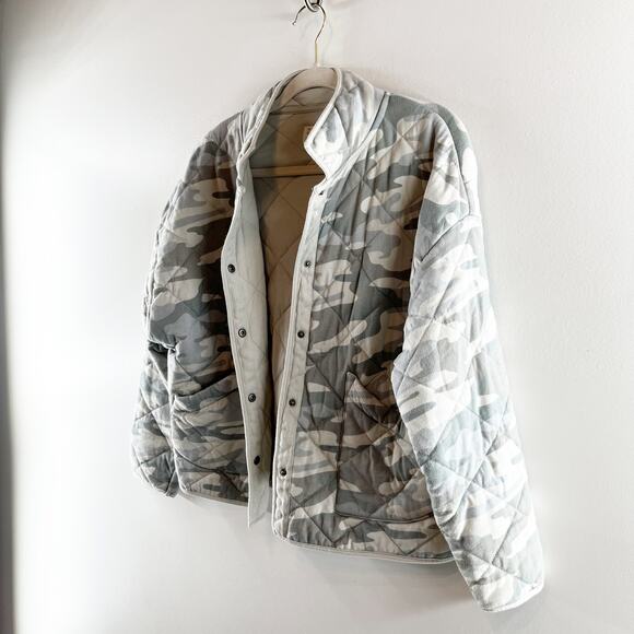 Z Supply Maya Camo Long Sleeve Snap Button Quilted Jacket Dusty Sage Small - Picture 5 of 9